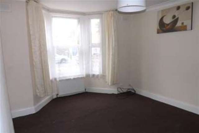  Image of 2 bedroom Flat to rent in Northcote Road London E17 at London, E17 7DT