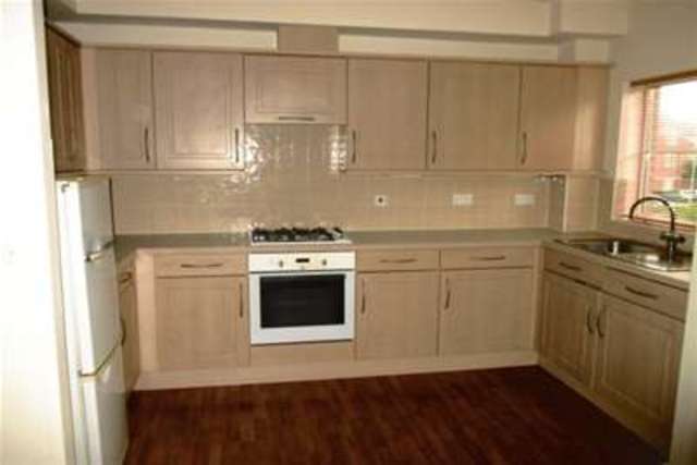  Image of 2 bedroom Flat to rent in Rea Road Northfield Birmingham B31 at Birmingham, B31 2PW
