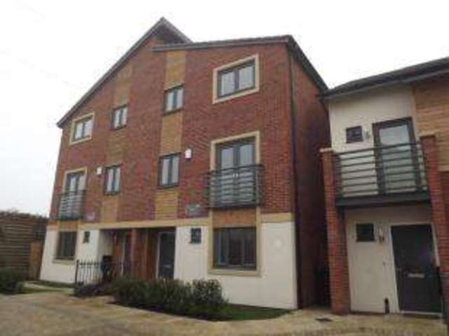  Image of 3 bedroom Semi-Detached house for sale in London Road Peterborough PE2 at Peterborough  Woodston, PE2 8AL