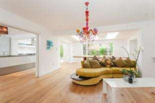  Image of 6 bedroom Detached house for sale in Old Barn Lane Croxley Green Rickmansworth WD3 at Croxley Green Rickmansworth Croxley Green, WD3 3HU
