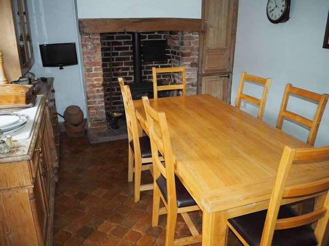  Image of 3 bedroom Semi-Detached house for sale in Old Bell Lane Carlton-on-Trent Newark NG23 at Old Bell Lane Carlton-On-Trent Newark, NG23 6UJ