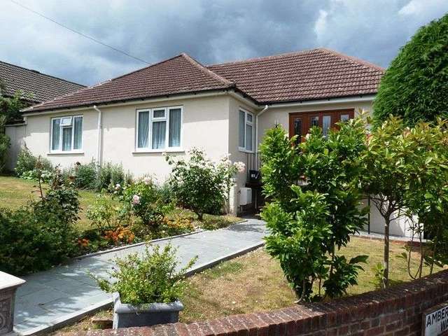  Image of 3 bedroom Detached house for sale in Keston Avenue Coulsdon CR5 at Keston Avenue  Old Coulsdon, CR5 1HP
