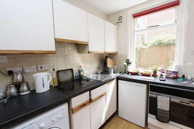  Image of 1 bedroom Flat to rent in Highfield Crescent Southampton SO17 at Highfield Crescent  Southampton, SO17 1SG
