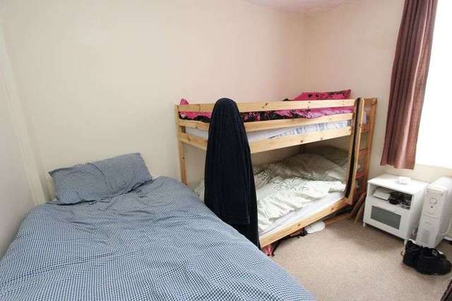  Image of 1 bedroom Flat to rent in Highfield Crescent Southampton SO17 at Highfield Crescent  Southampton, SO17 1SG
