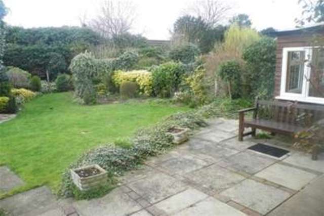  Image of 3 bedroom Detached house to rent in Orford Avenue Radcliffe-on-Trent Nottingham NG12 at Nottingham, NG12 2DD