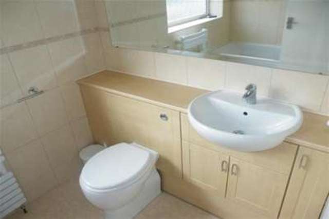  Image of 3 bedroom Detached house to rent in Orford Avenue Radcliffe-on-Trent Nottingham NG12 at Nottingham, NG12 2DD