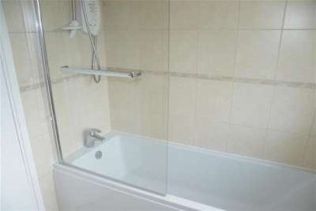  Image of 3 bedroom Detached house to rent in Orford Avenue Radcliffe-on-Trent Nottingham NG12 at Nottingham, NG12 2DD