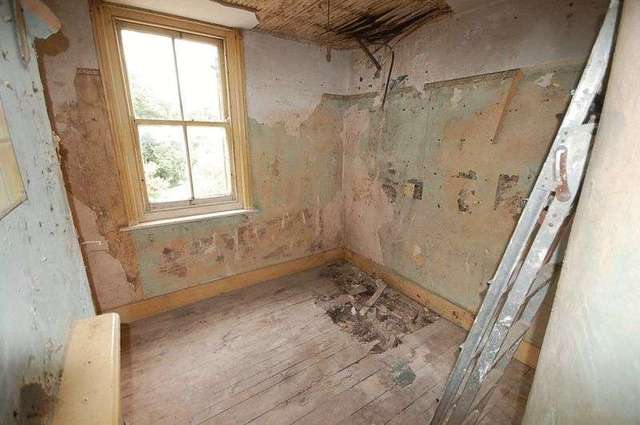  Image of 3 bedroom Terraced house for sale in Osborne Road Brighton BN1 at Osborne Road  Brighton, BN1 6LT