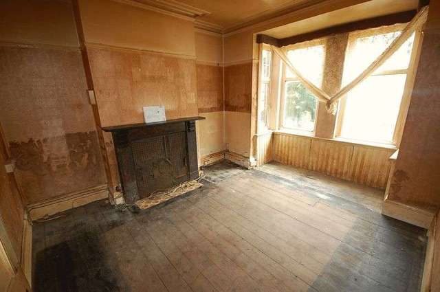  Image of 3 bedroom Terraced house for sale in Osborne Road Brighton BN1 at Osborne Road  Brighton, BN1 6LT