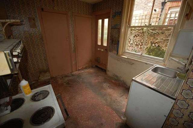  Image of 3 bedroom Terraced house for sale in Osborne Road Brighton BN1 at Osborne Road  Brighton, BN1 6LT