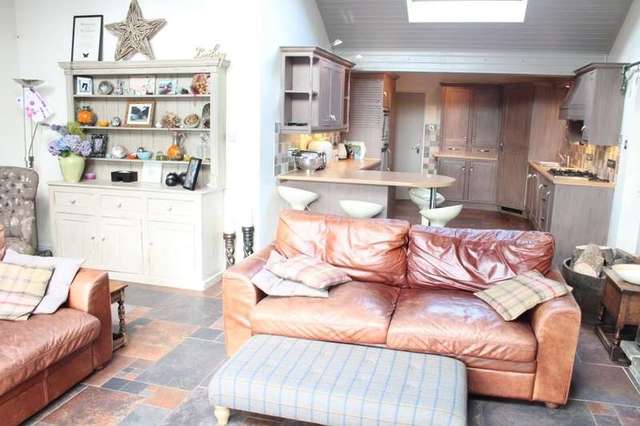  Image of 4 bedroom Detached house for sale in Cadhay Lane Cadhay Ottery St. Mary EX11 at Ottery St Mary Devon, EX11 1QZ