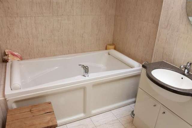  Image of 4 bedroom Detached house for sale in Cadhay Lane Cadhay Ottery St. Mary EX11 at Ottery St Mary Devon, EX11 1QZ