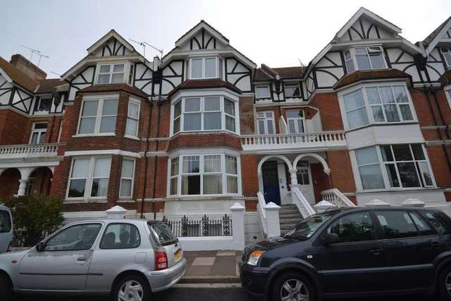  Image of 2 bedroom Flat to rent in Park Road Bexhill-on-Sea TN39 at Bexhill On Sea, TN39 3HY