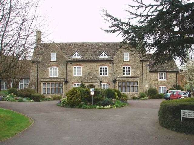  Image of 1 bedroom Retirement Property for sale in Parsonage Court Highworth Swindon SN6 at High Street Highworth Swindon, SN6 7TJ