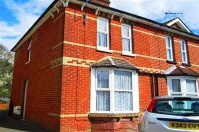  Image of 1 bedroom Flat to rent in Paxton Road Fareham PO14 at Fareham, PO14 1AD