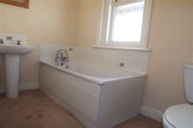  Image of 1 bedroom Flat to rent in Paxton Road Fareham PO14 at Fareham, PO14 1AD