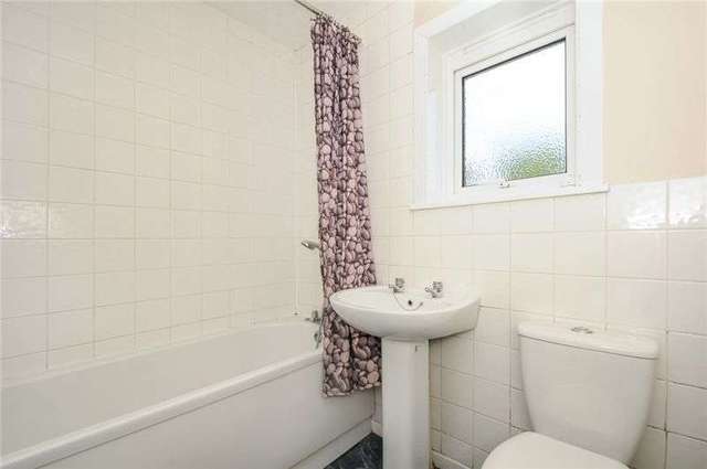 Image of 2 bedroom Terraced house to rent in Pear Tree Close Alderholt Fordingbridge SP6 at Pear Tree Close Alderholt Fordingbridge, SP6 3ER