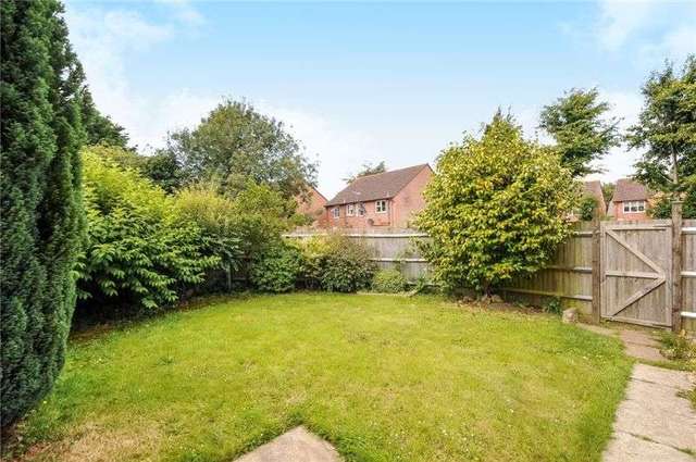  Image of 2 bedroom Terraced house to rent in Pear Tree Close Alderholt Fordingbridge SP6 at Pear Tree Close Alderholt Fordingbridge, SP6 3ER