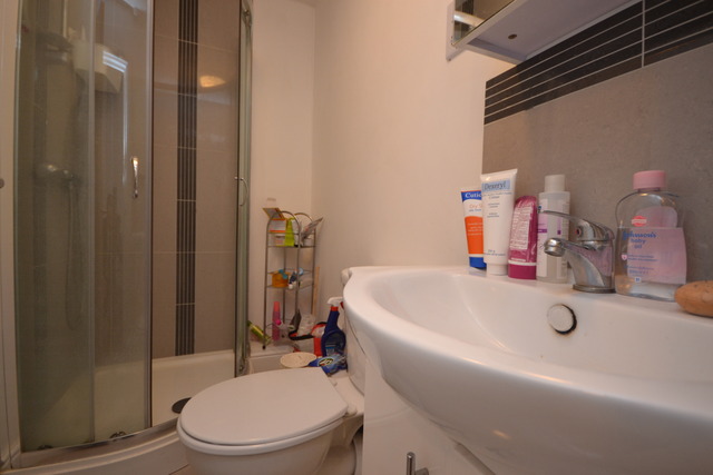  Image of 1 bedroom Property to rent in Pembroke Road London N10 at Muswell Hill, N10 2JE