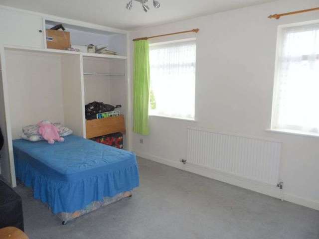  Image of 5 bedroom Detached house for sale in Pinewood Drive Somerton TA11 at Pinewood Drive  Somerton, TA11 6JP