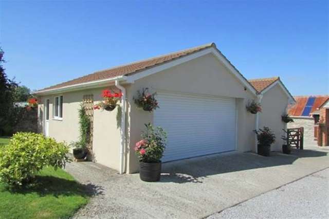  Image of 3 bedroom Detached house for sale in Chandlers Lane Edington Bridgwater TA7 at Edington, TA7 9JY