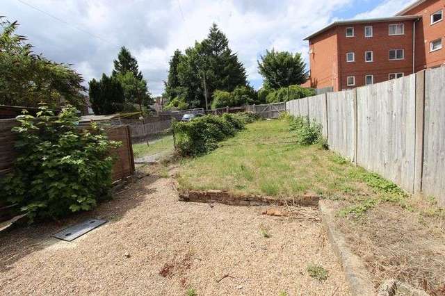  Image of 3 bedroom Flat for sale in Portswood Road Southampton SO17 at Portswood Road Portswood Southampton, SO17 2TH