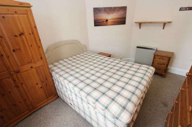  Image of 3 bedroom Flat for sale in Portswood Road Southampton SO17 at Portswood Road Portswood Southampton, SO17 2TH