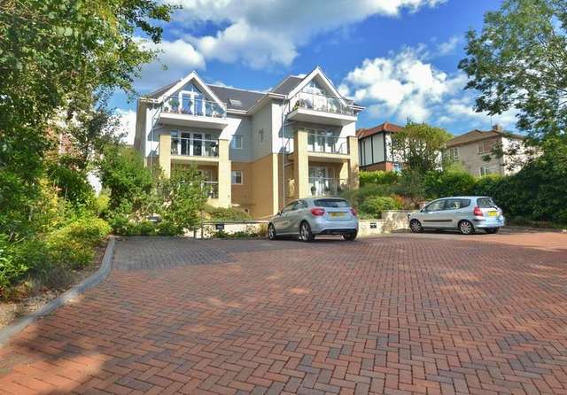  Image of 2 bedroom Flat for sale in Preston Road Preston Weymouth DT3 at 70 Preston Road  Weymouth, DT3 6QA