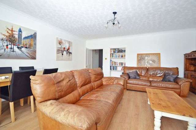  Image of 1 bedroom Flat to rent in Princes Road Clevedon BS21 at Princes Road  Clevedon, BS21 7SY