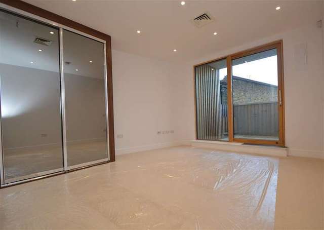 Image of 2 bedroom Apartment for sale in Putney Bridge Road London SW15 at Putney, SW15 2NQ