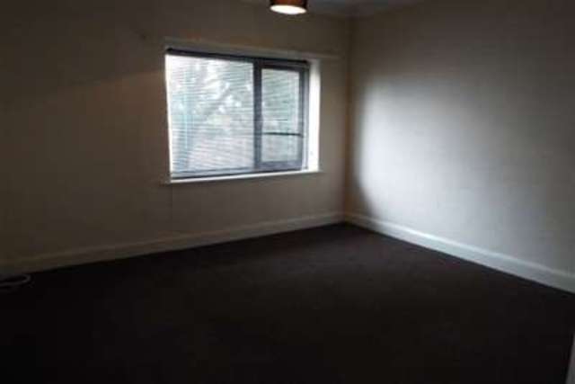  Image of 2 bedroom Flat to rent in Queen Elizabeth Drive Normanton WF6 at Normanton, WF6 1JG