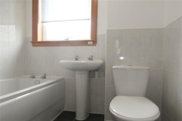 Image of 1 bedroom Flat to rent in Queens Court Bridge of Allan Stirling FK9 at Bridge of Allan Stirling Stirling, FK9 4NX