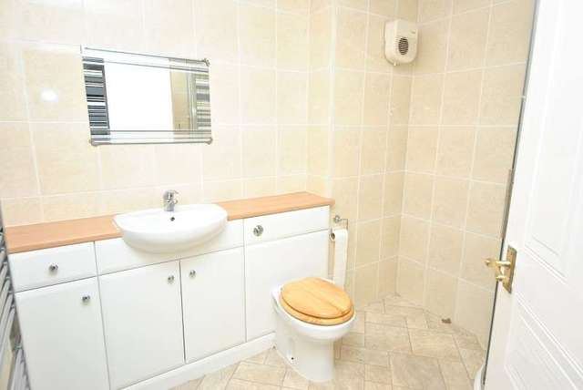  Image of 2 bedroom Flat for sale in Queens Road Southport PR9 at Queens Road  Southport, PR9 9HN