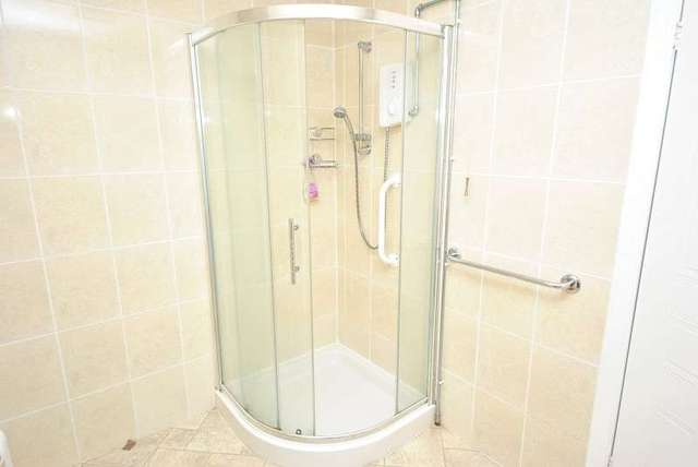  Image of 2 bedroom Flat for sale in Queens Road Southport PR9 at Queens Road  Southport, PR9 9HN