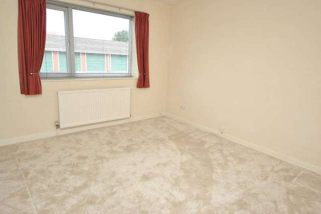  Image of 2 bedroom Flat for sale in Queens Road Southport PR9 at Queens Road  Southport, PR9 9HN