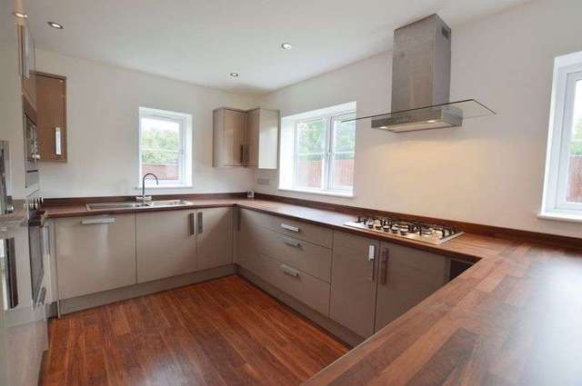  Image of 5 bedroom Detached house for sale in Quincey Drive Erdington Birmingham B24 at Quincey Drive  Birmingham, B24 9LX