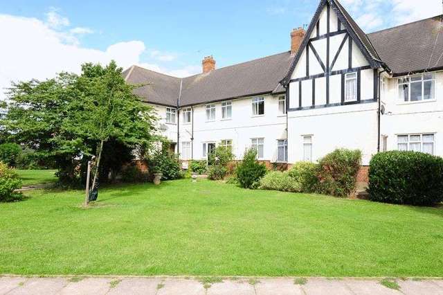  Image of 3 bedroom Flat for sale in Ruislip Court Ruislip Manor Ruislip HA4 at Raleigh Close  Ruislip, HA4 6JP