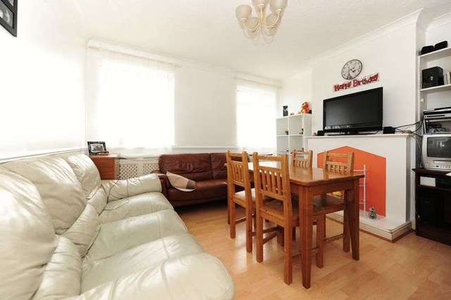  Image of 3 bedroom Flat for sale in Ruislip Court Ruislip Manor Ruislip HA4 at Raleigh Close  Ruislip, HA4 6JP
