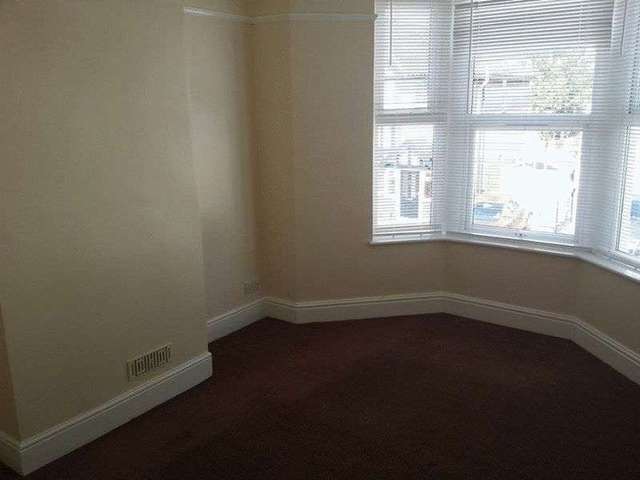  Image of 2 bedroom Flat to rent in Repton Road Brislington Bristol BS4 at Repton Road Brislington Bristol, BS4 3LY