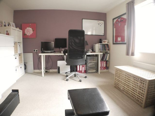  Image of 3 bedroom Detached house for sale in Rivendale Leeds LS10 at Rivendale Array Middleton, LS10 4FW