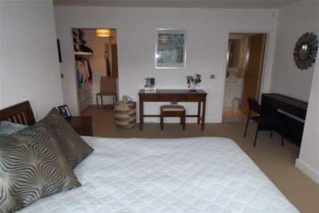  Image of 2 bedroom Flat to rent in Riverside Place Cambridge CB5 at Cambridge, CB5 8JF