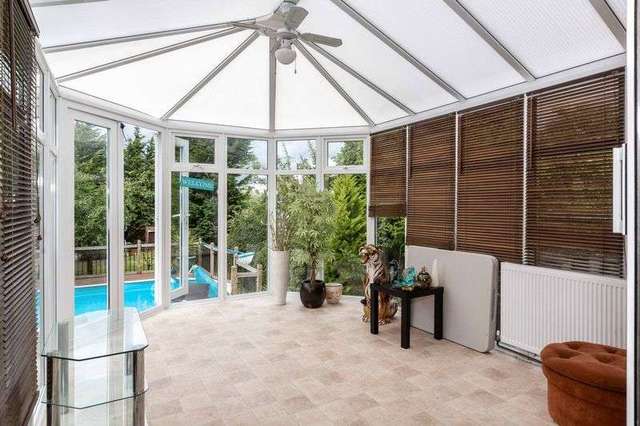  Image of 5 bedroom Detached house for sale in Riverview Gardens Hullbridge Hockley SS5 at 32 Riverview Gardens Hullbridge Hockley, SS5 6LS