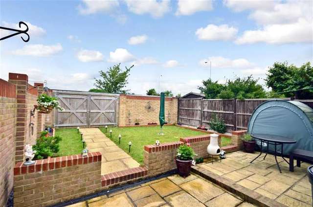  Image of 3 bedroom Semi-Detached house for sale in Roman Walk Sompting Lancing BN15 at Sompting Lancing Lancing, BN15 0DF