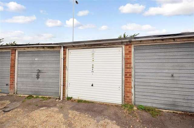  Image of 3 bedroom Semi-Detached house for sale in Roman Walk Sompting Lancing BN15 at Sompting Lancing Lancing, BN15 0DF