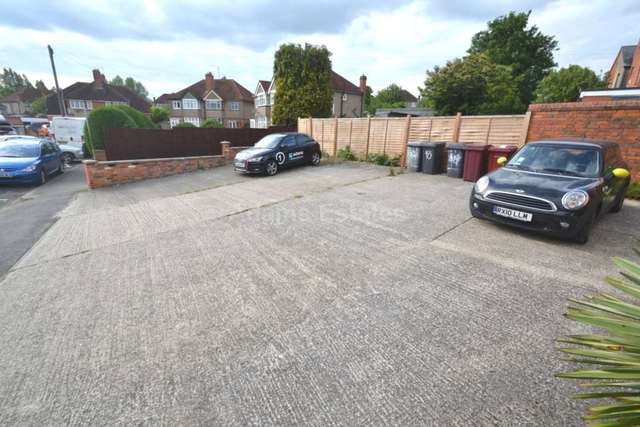  Image of 6 bedroom Terraced house to rent in Grange Avenue Earley Reading RG6 at Grange Avenue  Reading, RG6 1DL