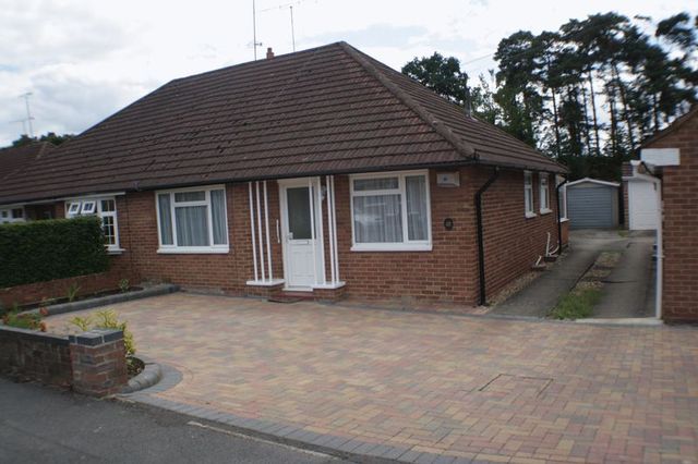  Image of 2 bedroom Detached house for sale in Roslyn Road Woodley Reading RG5 at Roslyn Road Woodley Reading, RG5 3HS