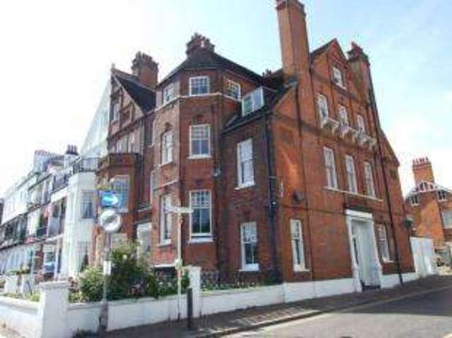  Image of 2 bedroom Maisonette for sale in Royal Terrace Southend-on-Sea SS1 at Royal Terrace Southend-on-Sea Southend-on-Sea, SS1 1DX