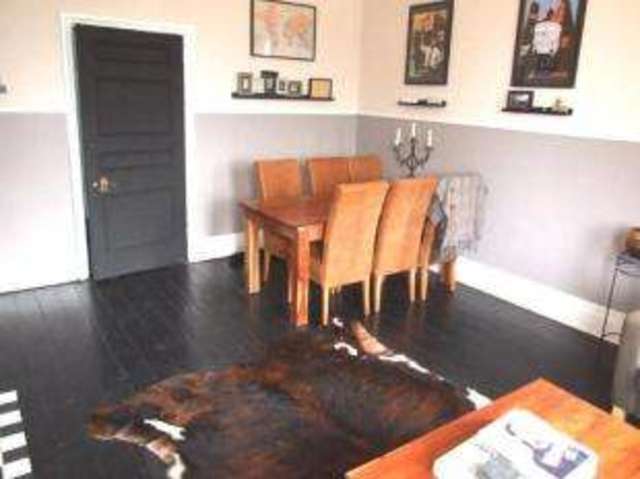 Image of 2 bedroom Maisonette for sale in Royal Terrace Southend-on-Sea SS1 at Royal Terrace Southend-on-Sea Southend-on-Sea, SS1 1DX