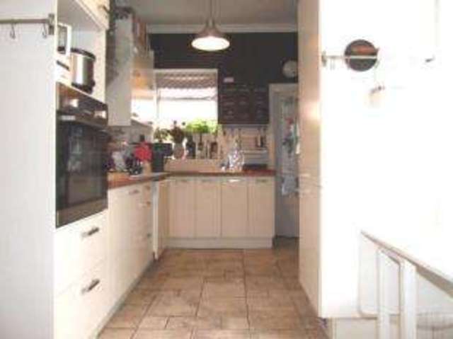  Image of 2 bedroom Maisonette for sale in Royal Terrace Southend-on-Sea SS1 at Royal Terrace Southend-on-Sea Southend-on-Sea, SS1 1DX