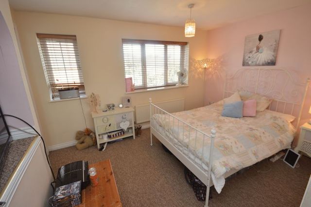  Image of 3 bedroom Detached house for sale in Dartmoor Close Swindon SN5 at Dartmoor Close Rushy Platt Swindon, SN5 8ZR